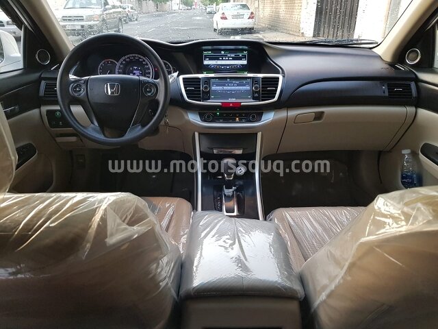 2015 هوندا أكورد
