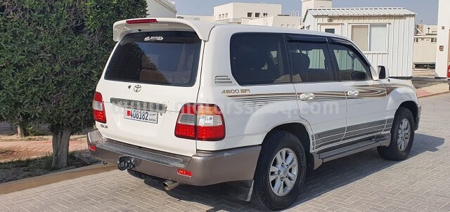 2002 تويوتا لاند كروزر