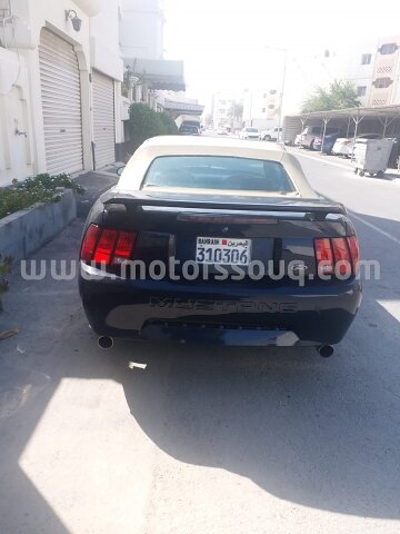 2004 Ford Mustang