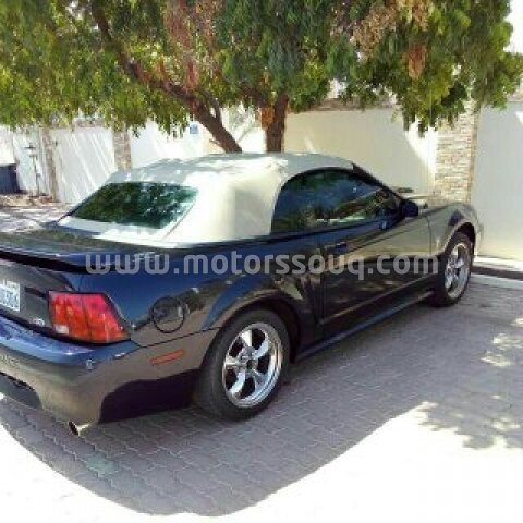 2004 Ford Mustang