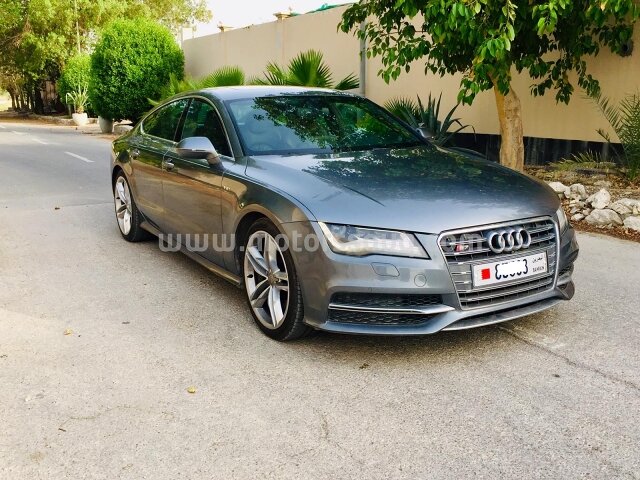 2015 Audi S8
