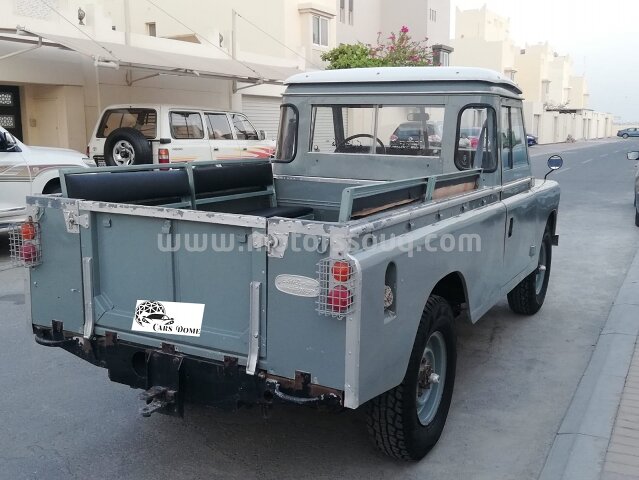 1984 Land Rover Defender