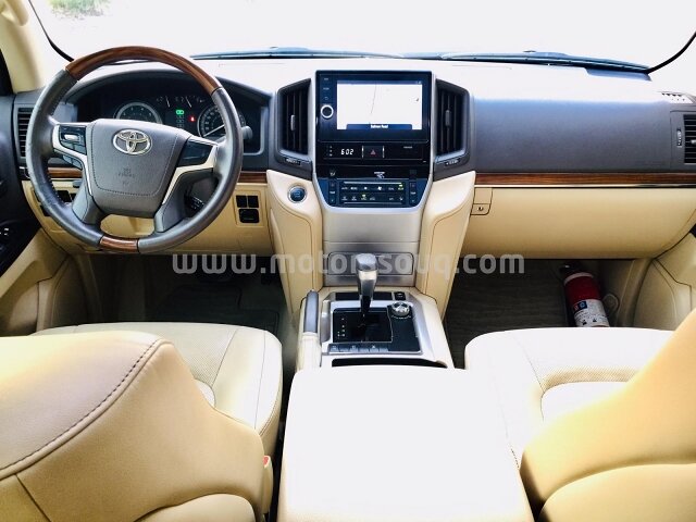 2016 Toyota Land Cruiser