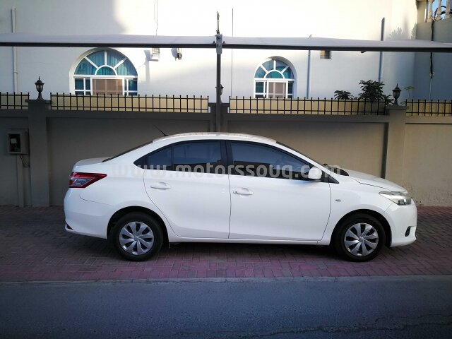 2015 تويوتا يارس