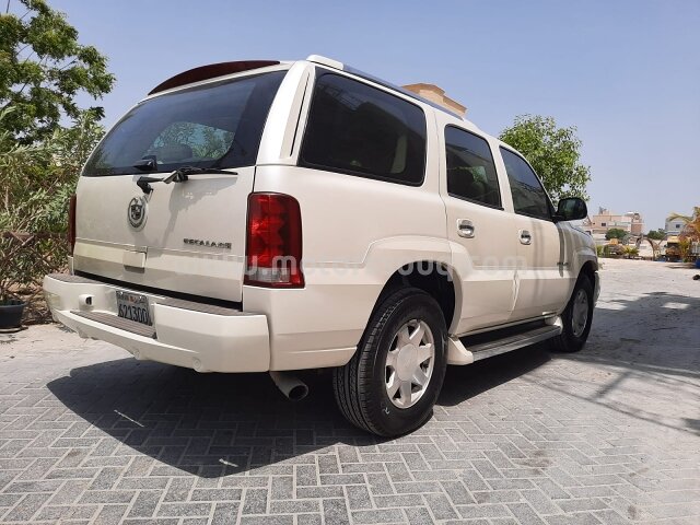2005 كاديلاك إسكاليد