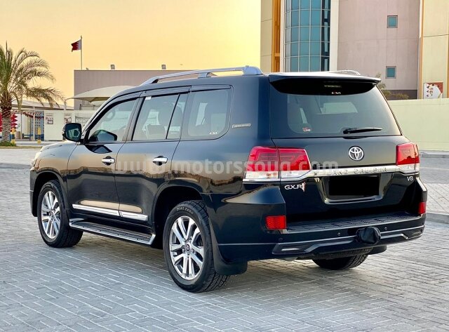2016 Toyota Land Cruiser