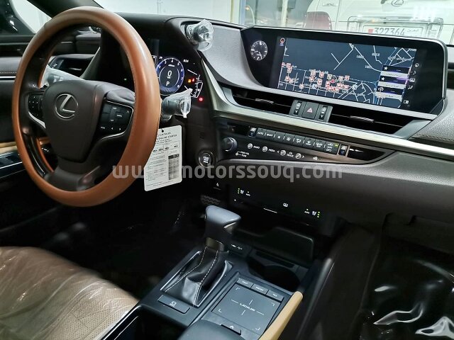 2019 Lexus ES