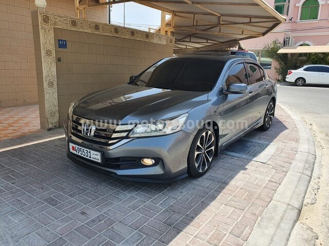2015 هوندا أكورد