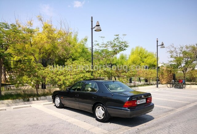 1995 لكزس إل إس