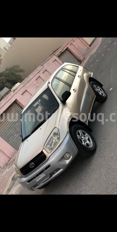 2005 تويوتا راف 4