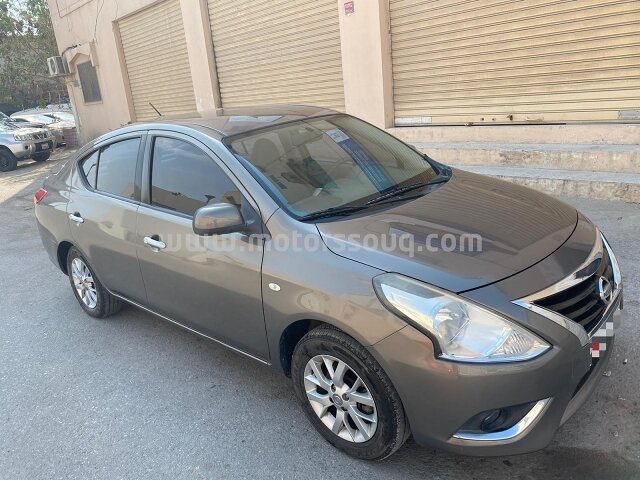 2015 نيسان صني