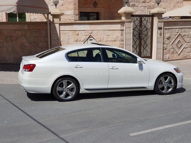 2010 لكزس جي إس