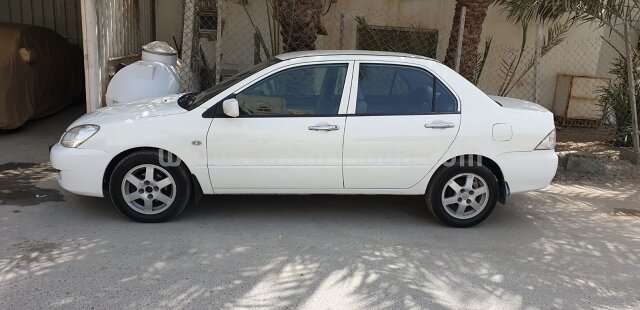 2009 ميتسوبيشي لانسر