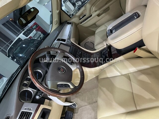 2013 كاديلاك إسكاليد