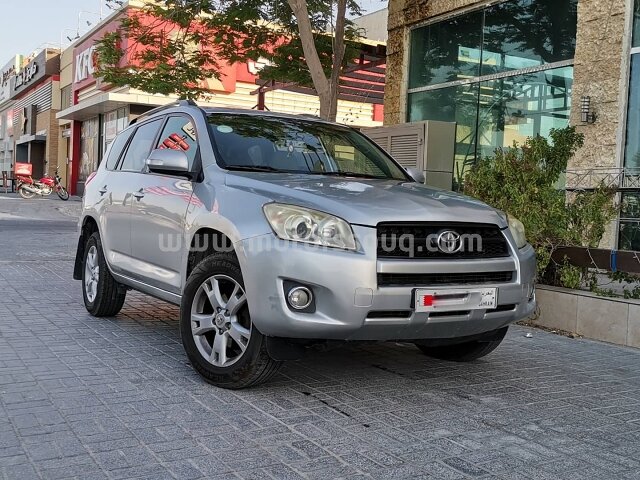 2011 تويوتا راف 4