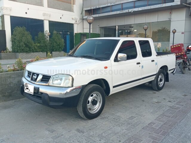 2013 نيسان بيك أب