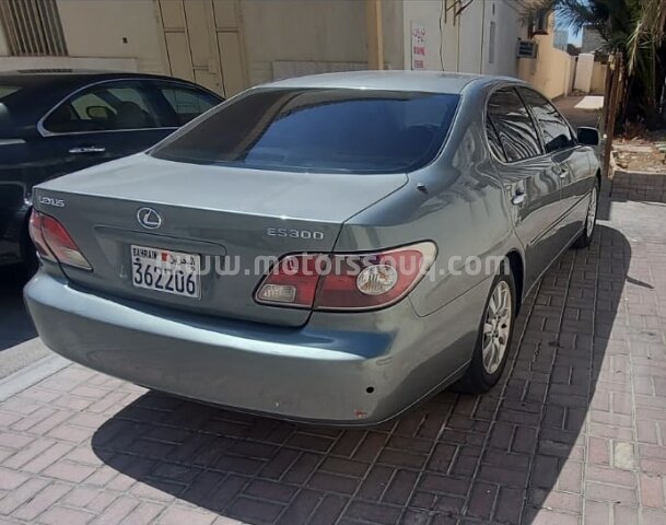2003 لكزس إي إس