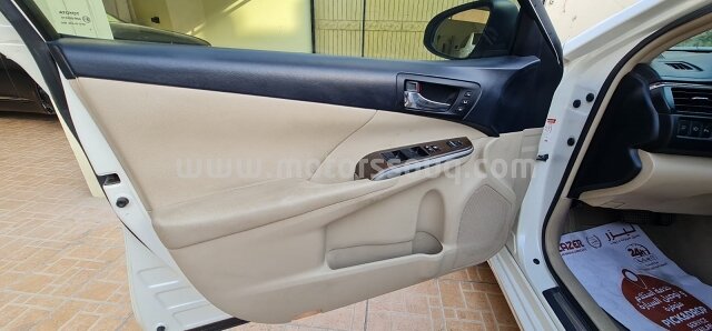 2012 Toyota Aurion