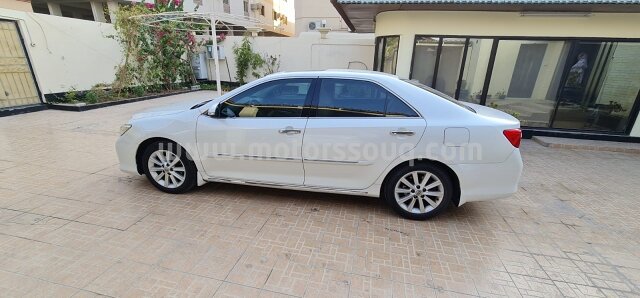 2012 Toyota Aurion