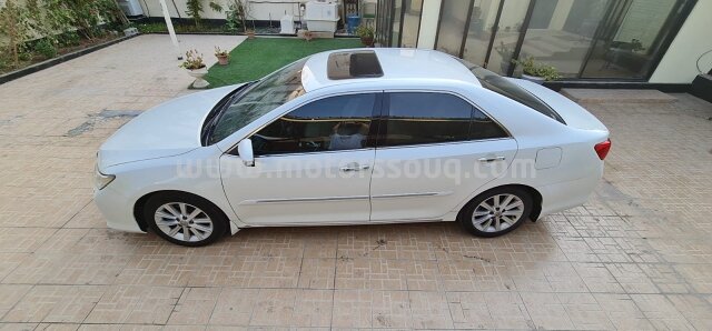 2012 Toyota Aurion