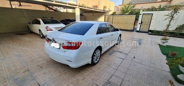 2012 Toyota Aurion