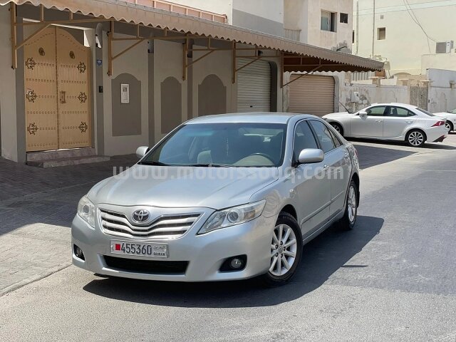 2010 تويوتا كامري