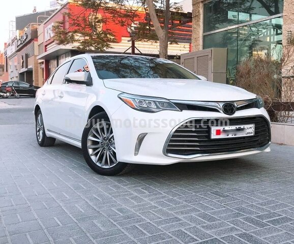 2017 تويوتا أفالون