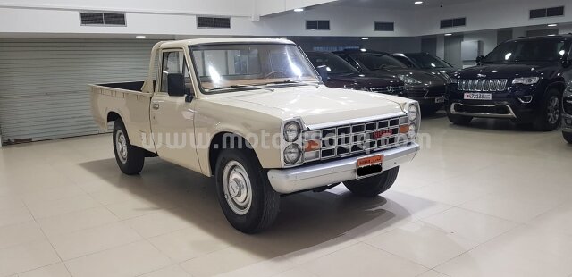 1984 نيسان بيك أب