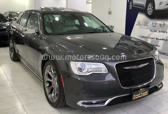 2017 كرايسلر 300