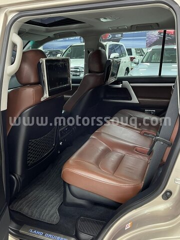 2016 Toyota Land Cruiser