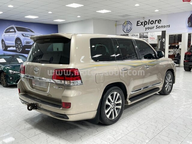 2016 Toyota Land Cruiser