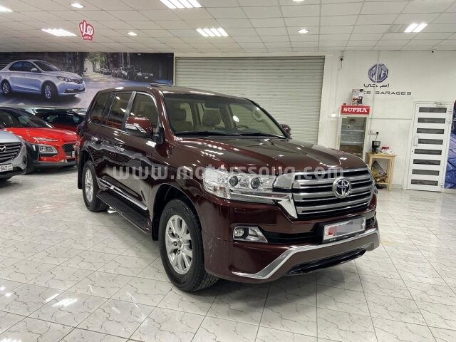 2016 Toyota Land Cruiser