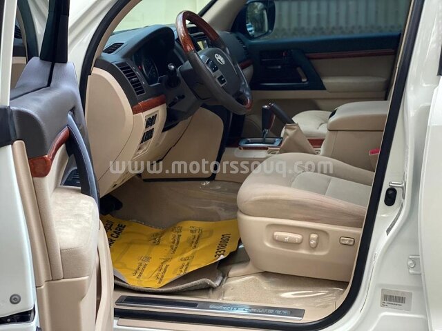 2012 Toyota Land Cruiser