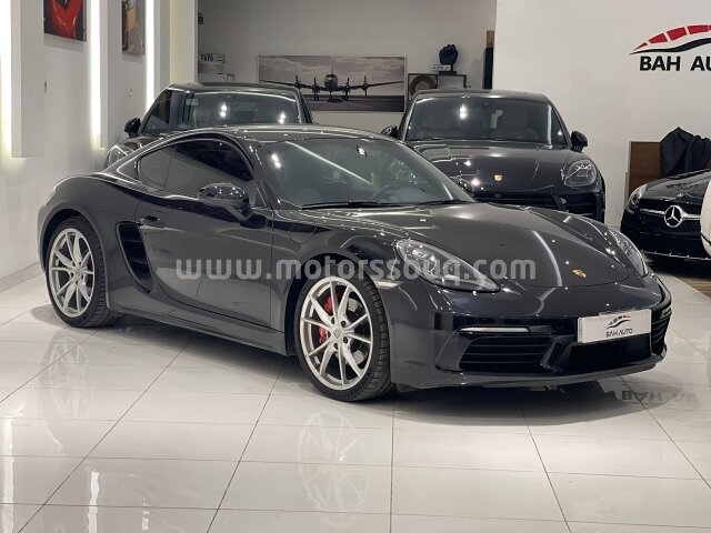 2018 Porsche Cayman S