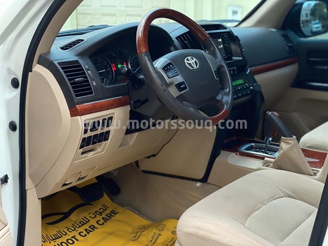 2012 Toyota Land Cruiser