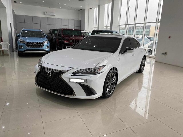 2019 Lexus ES