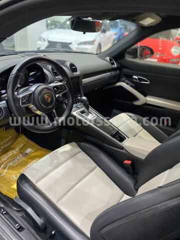 2018 Porsche Cayman S