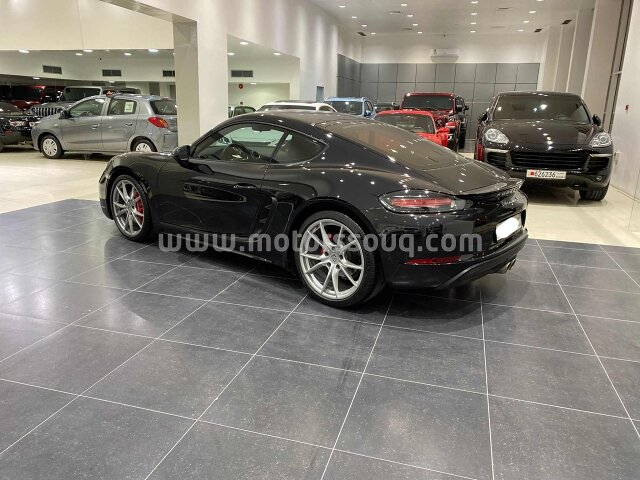 2018 Porsche Cayman S