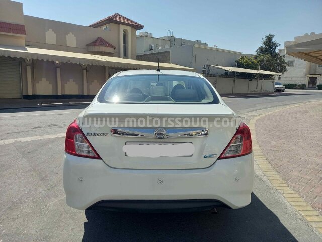 2015 Nissan Sunny