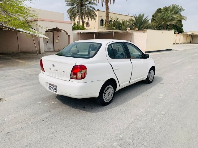 2002 تويوتا إيكو