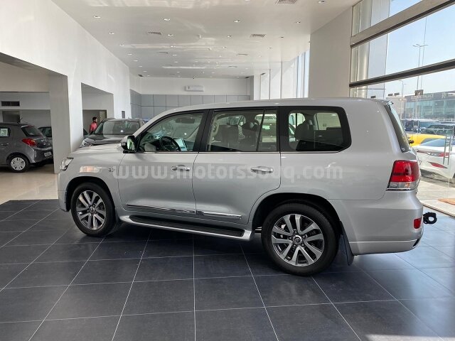 2017 Toyota Land Cruiser