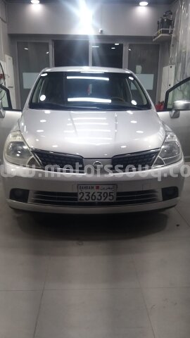 2008 نيسان تيدا