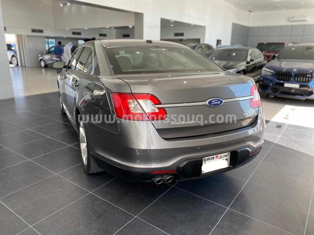 2011 Ford Taurus