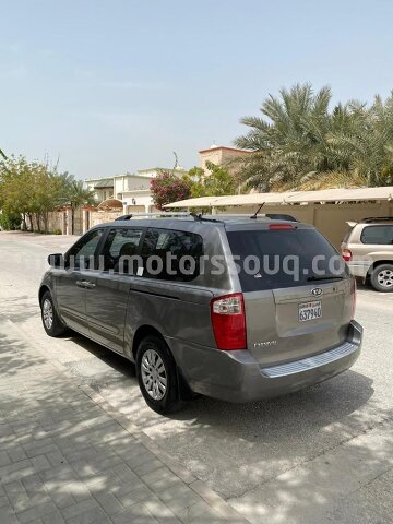 2011 KIA Carnival