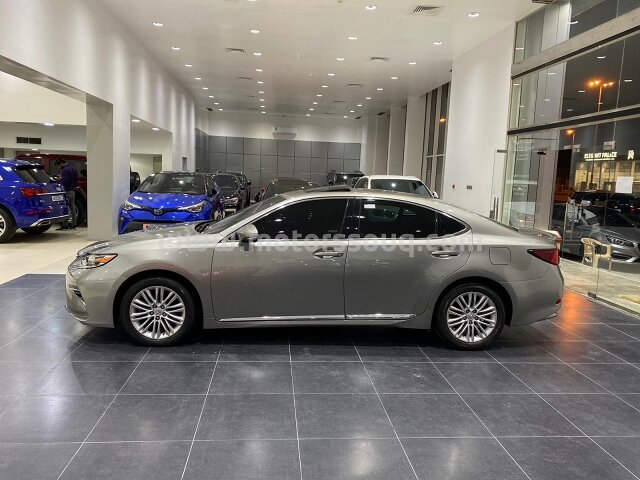 2016 Lexus ES