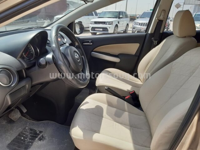 2013 مازدا 2