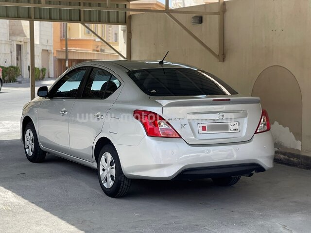 2020 نيسان صني