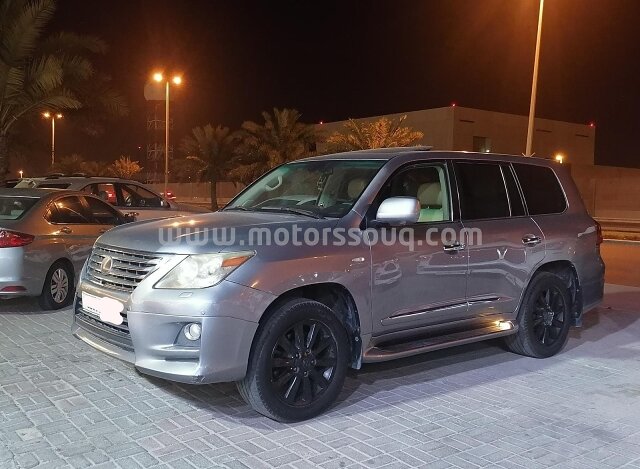 2010 Lexus LX