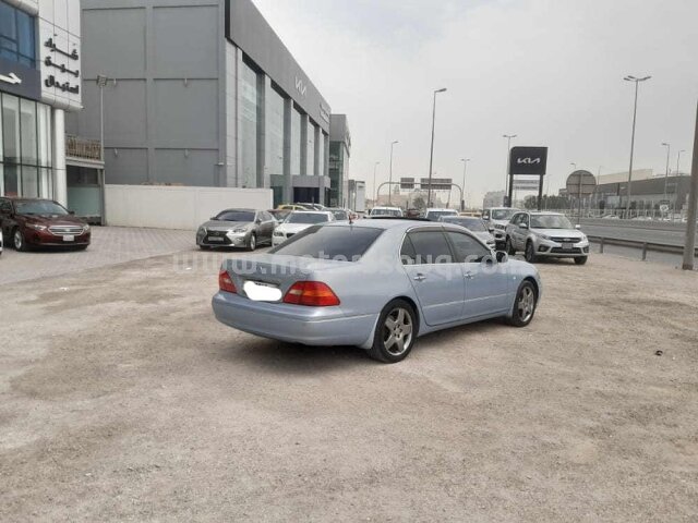 2002 لكزس إل إس