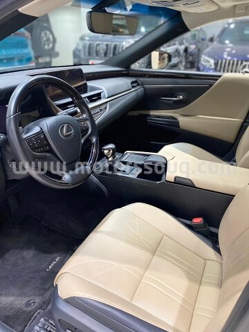 2019 Lexus ES
